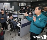 한 총리 "전공의들, 환자 두고 병원 떠나…안타깝다"