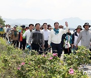 무안군 '걷기좋은 도시' 조성 총력…노을길 걷기 등 14개 추가