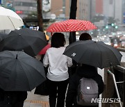 전국 대부분 비 또는 눈…강원엔 시간당 1~5㎝ '폭설'[내일날씨]