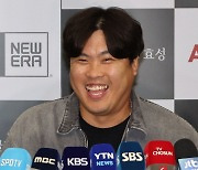 류현진 국내 복귀 임박…한화, MLB에 신분조회 요청