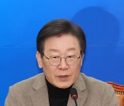 [사설] 李 “의사 2000명 확대는 정치쇼”, 부적절·무책임한 발언