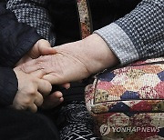 [르포] "혹시나 전화해 본 군 병원서 수술…정말 다행이죠"(종합)