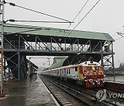 INDIA KASHMIR TRAIN