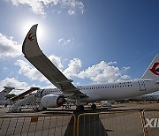 SINGAPORE-AIRSHOW-CHINESE AIRCRAFT-DEBUT