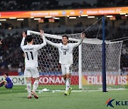 日 축구 중심에 꽂은 태극기…울산, 고후 누르고 ACL 8강 진출