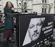 Britain Assange