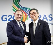 G20 계기 한·이탈리아 약식회담…"G7과 긴밀히 협력"