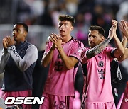 메시-수아레스, 나란히 공격 포인트 기록...마이애미, MLS 개막전 2-0 승리