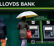 BRITAIN LLOYDS BANK