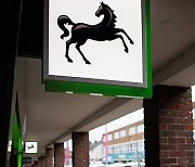 BRITAIN LLOYDS BANK