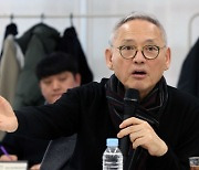 유인촌 “진흥원 새 역할 고민, 늘봄학교 안착에 힘써달라”