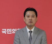 총선 공천 관련 질문 받는 장동혁 사무총장