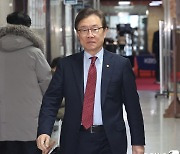 정개특위 선거구 획정 관련 회의 참석하는 최재형 의원