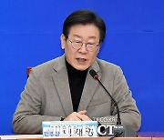 여론 의식? 민주, 정부 의대 정원 확대에 '정치쇼' 반격