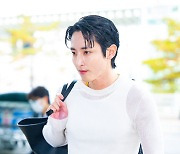 이수혁,'한겨울 시스루 패션' [사진]