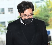 '피프티 피프티 사태' 안성일, 횡령 혐의로 검찰 추가 송치