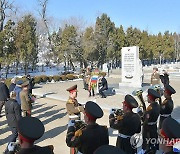 주북 러시아 대사관, 해방탑·소련군열사묘에 화환