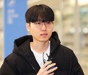 끝내기 6연승…신진서 ’“할머니와 함께 싸웠다고 생각할 것”