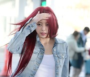 있지 유나 ‘잘록한 허리라인 뽐내며’