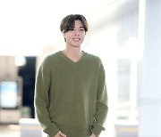 NCT 쟈니 ‘여심 녹이는 훈남 미소’