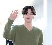 NCT 쟈니 ‘팬들에게 훈훈한 출국 인사’