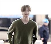 [MD포토] NCT 쟈니, '미소 가득 공항패션'