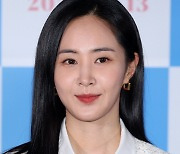 '돌핀' 권유리 "소녀시대, 거의 해외에…VIP 시사 왜 하필 오늘"