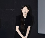 [TD포토] 신슬기 '수줍은 입장'