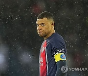 PSG, 음바페 존재 지운다…6개월 만에 '교체 OUT'→감독 "음바페 없는 축구 해야"