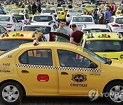 ROMANIA PROTEST TAXI DRIVERS