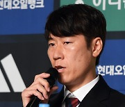 U-20 월드컵 4강 때와 어떻게 달라질까…프로는 처음, 김은중 감독 “결과를 얻는 축구를 하겠다”