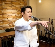 [ET포토] 장민호, '연습실 모습 공개'