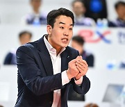 고희진 감독, 리시브가 중요해 [사진]