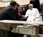 프란치스코 교황, 휠체어 타고 일반 알현 주재