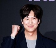 [ET포토] 나인우, '이럴때는 상남자 매력'