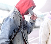 [TD포토] 세븐틴 디에잇 '꽁꽁 싸매고 출국'