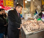 ‘전통시장 맛 좀 봐라’...전통시장과 함께 뜨는 동대문구