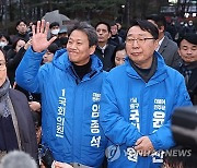 `비명` 이인영·전해철 살린 민주, 줄탈당에 `文明충돌` 확전 자제?