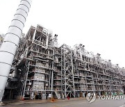 “한국, 부진 끝 안 보여”…중국 물량공세에 공장 가동률 74% ‘추락’