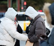 인천, 낮에도 영하권 '꽃샘추위'…강풍에 체감온도↓