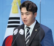 "이재명 대표·지도부, 총선 승리 의지 있나"···'불출마' 오영환, 당지도부에 날선 비판