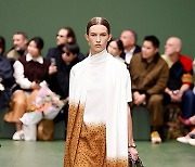 FRANCE-PARIS-FASHION WEEK-LOEWE