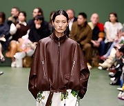 FRANCE-PARIS-FASHION WEEK-LOEWE