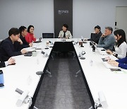 웹페이지 사용자 편의성 좋아져…한겨레 강점 콘텐츠 앞세우길