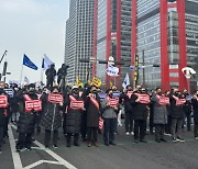 [영상] "의사 파업 언제 끝나나"···전국 의사 집회에 시민들 '뿔' 났다