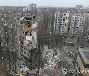 우크라 "러 야간공습에 11명 사망"…러 "크림반도 드론 공습"