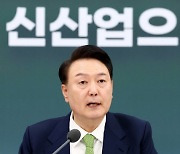 尹 “신공항 2030 개항·로봇 육성…대구 바까보겠다”(종합)