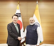 Indian FM visits Seoul to boost ties with S. Korea