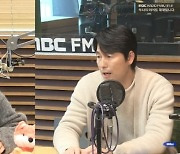 정우성 "10년째 난민 친선대사 활동? 팬들이 관심 갖고 행동하는 건 좋지만"('두데')