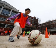 "늘봄학교 하루새 80건 파행사례…강사·공간 없다"